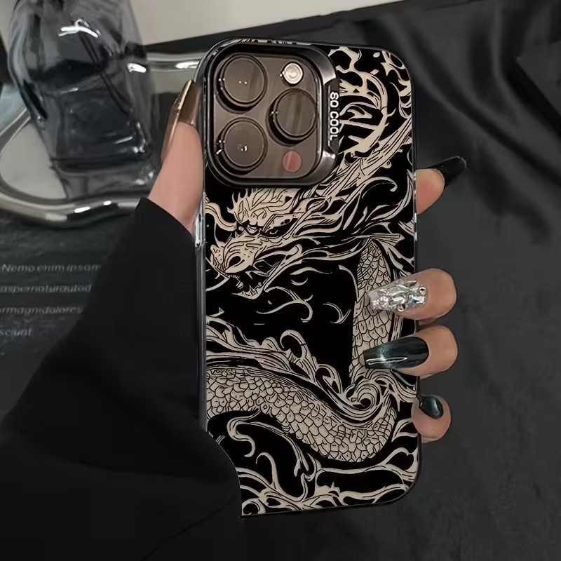 Ejderha Totem Desenli Telefon  - Apple Iphone 15 Pro Max incelemesi ve fiyatı